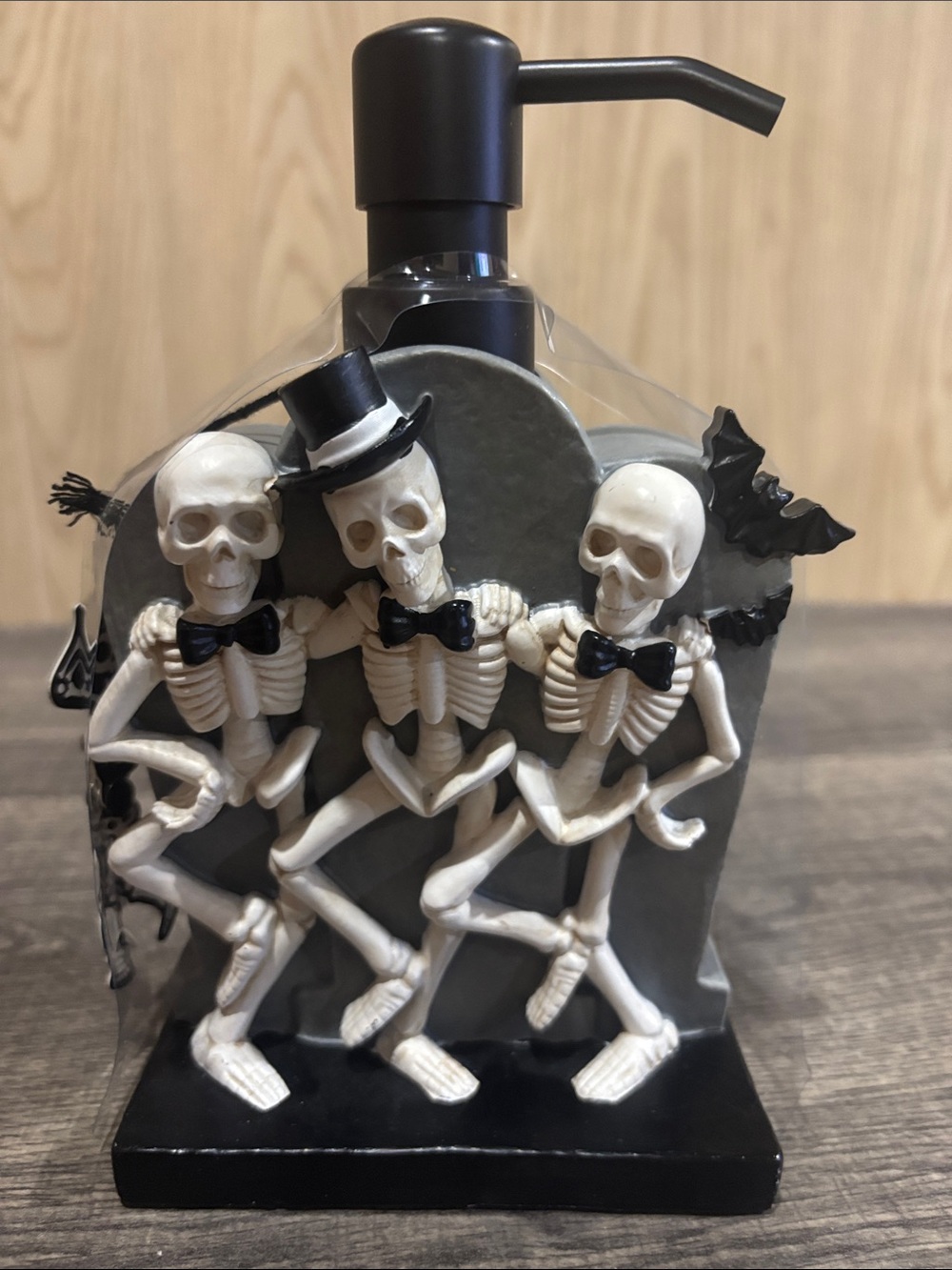 Halloween bath collection skeletons dancing on a grave